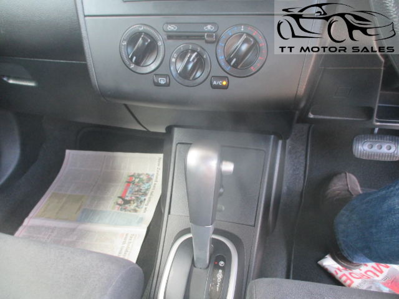 Vehicle Image 9