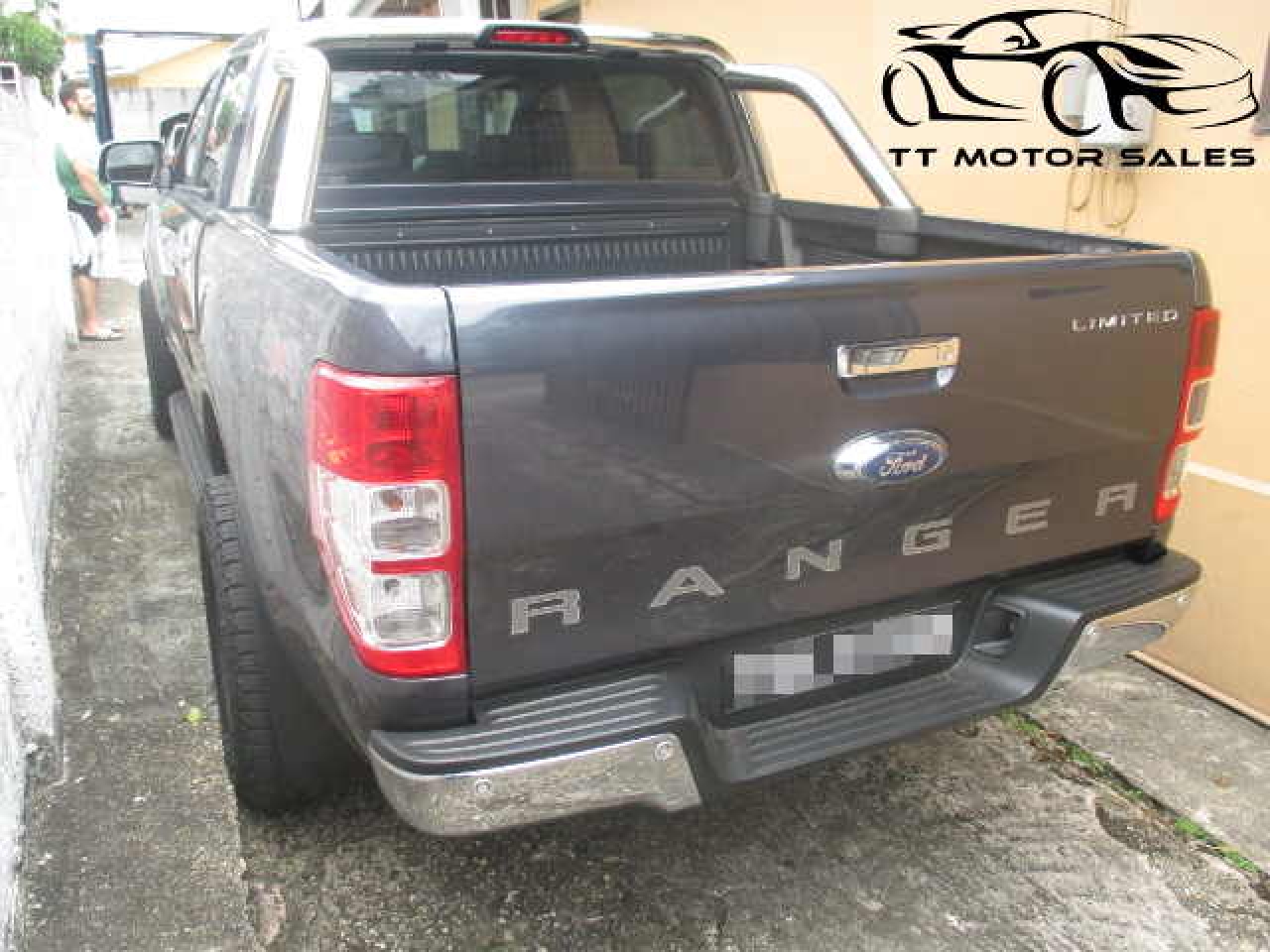 Vehicle Image 4